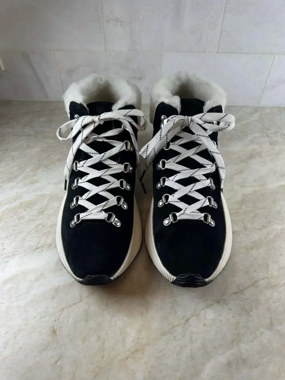 Sorel Out N About III Conquest Waterproof Boots Black White Women 9 NL4434-010